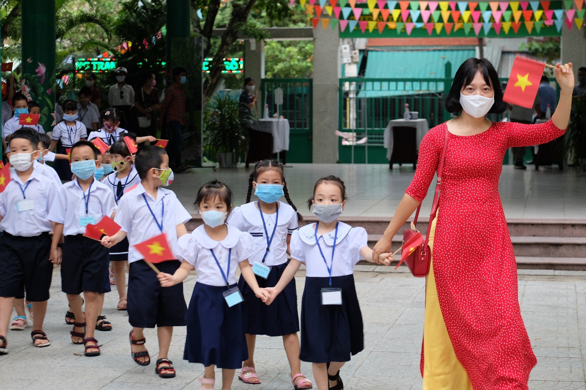 Thiên thời, địa lợi, nhân hòa 1 Nhận diện chiêu trò xuyên tạc, 'bẻ lái' dư luận - Ảnh 1.