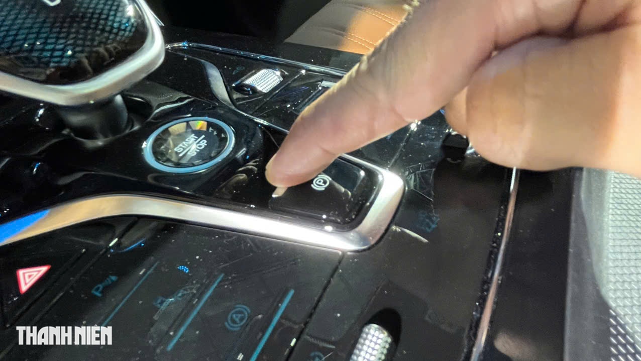 Lái ô tô số tự động khởi hành ngang dốc, làm sao để xe không bị trôi - Ảnh 4.