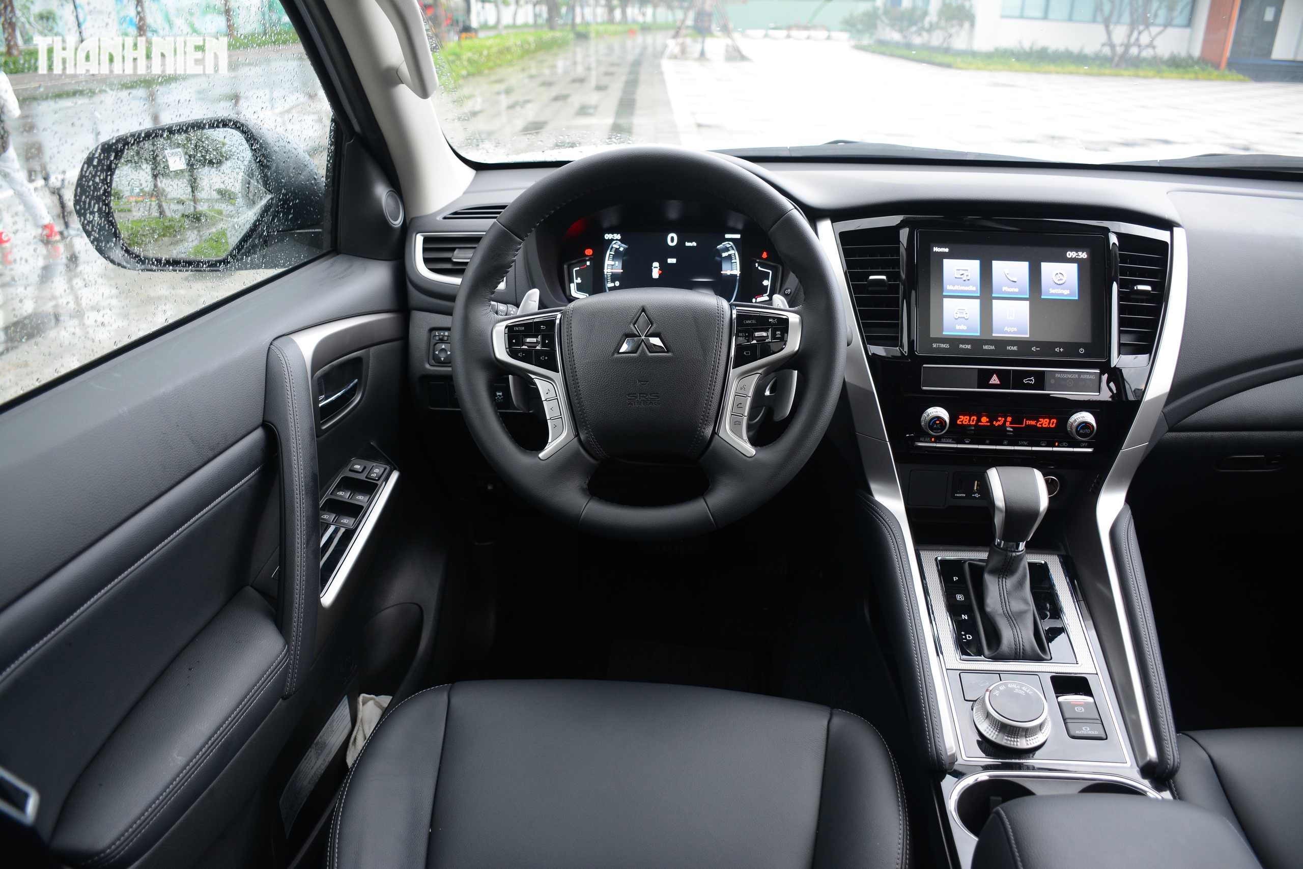 Lái ô tô số tự động khởi hành ngang dốc, làm sao để xe không bị trôi - Ảnh 3.