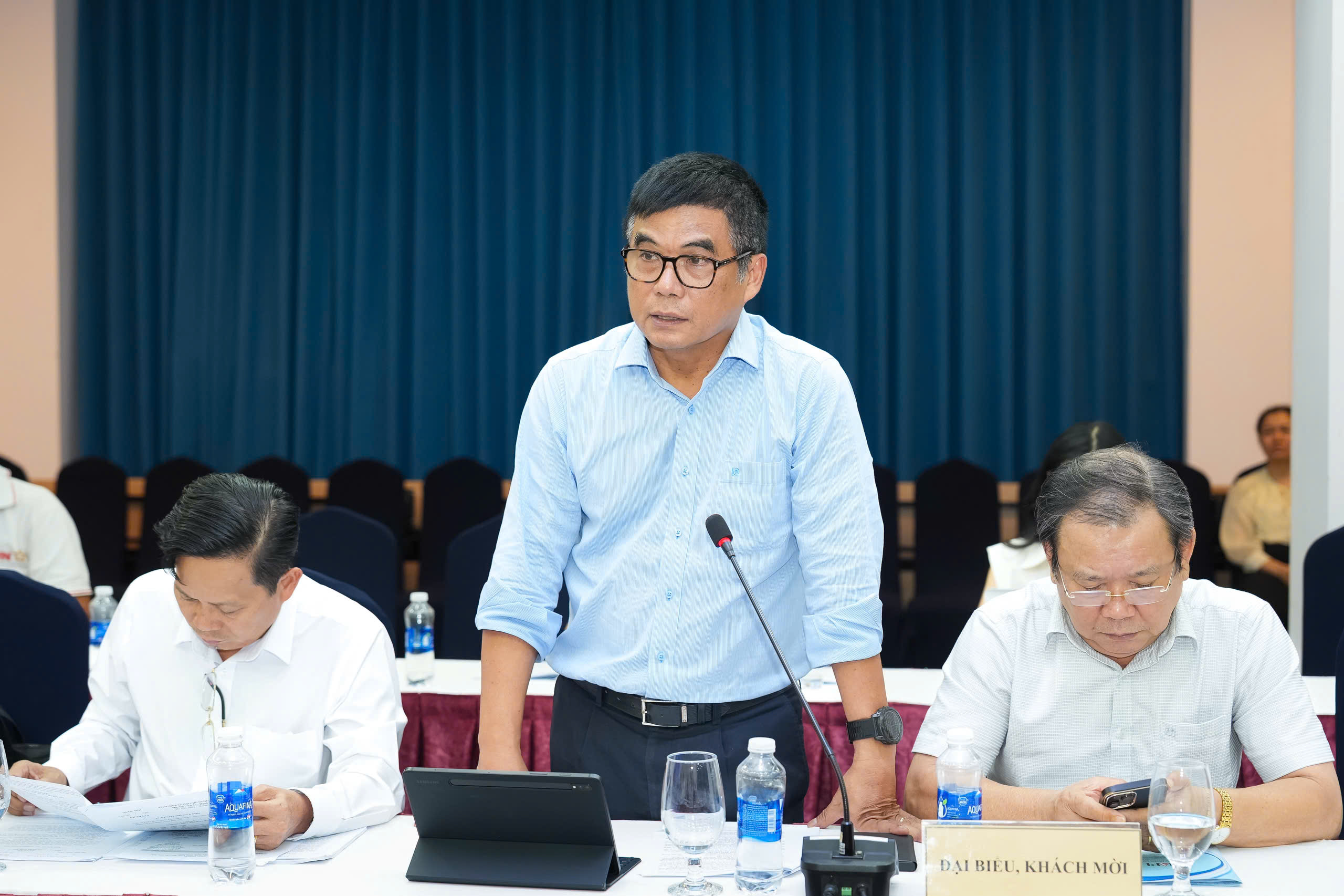 Tọa đàm tham vấn chuyên gia về luật Báo chí sửa đổi- Ảnh 3. Tọa đàm tham vấn chuyên gia về luật Báo chí sửa đổi- Ảnh 3.