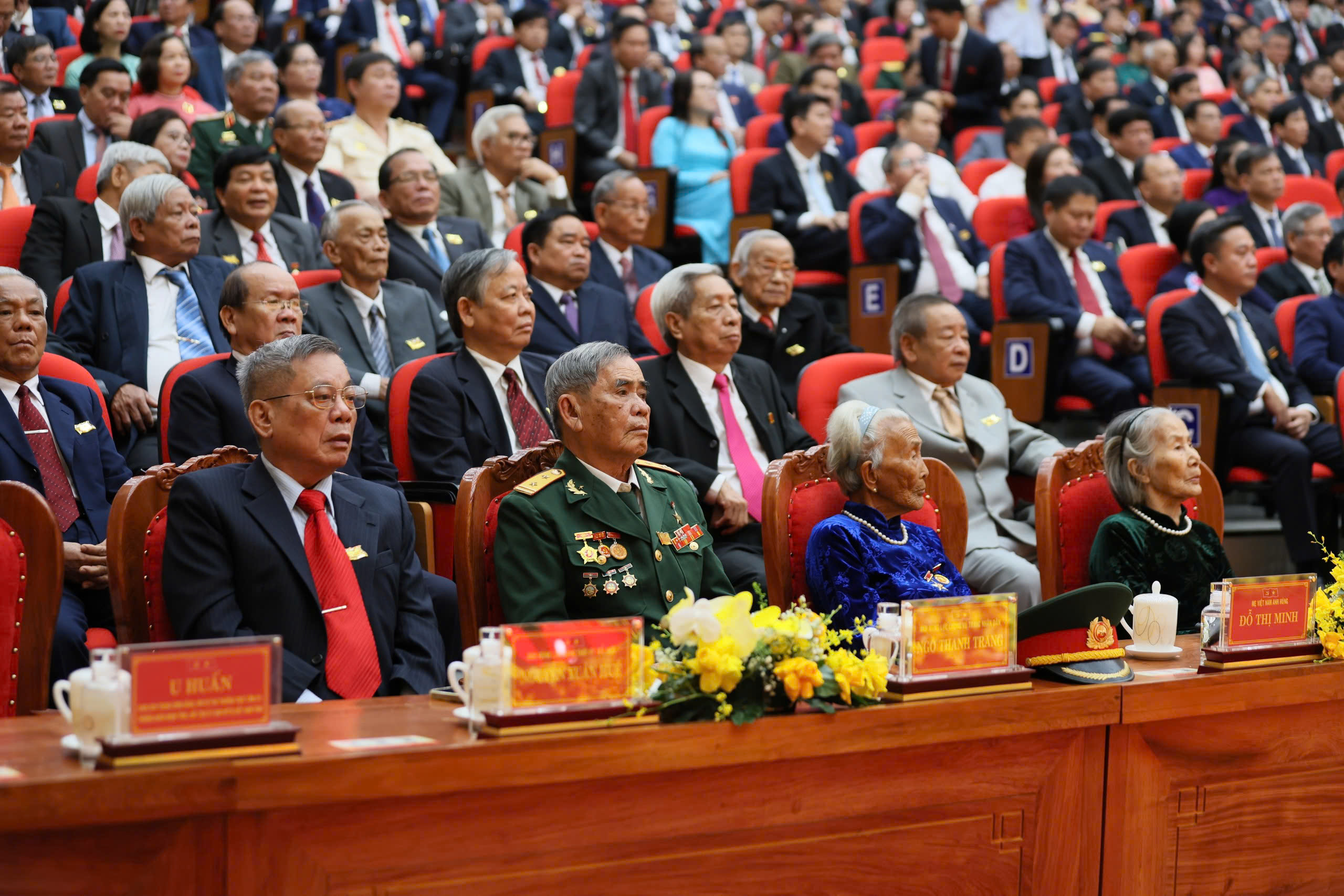 - Ảnh 2. - Ảnh 2.