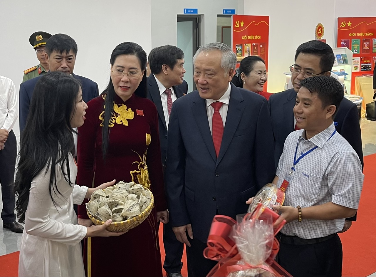 - Ảnh 6. - Ảnh 6.