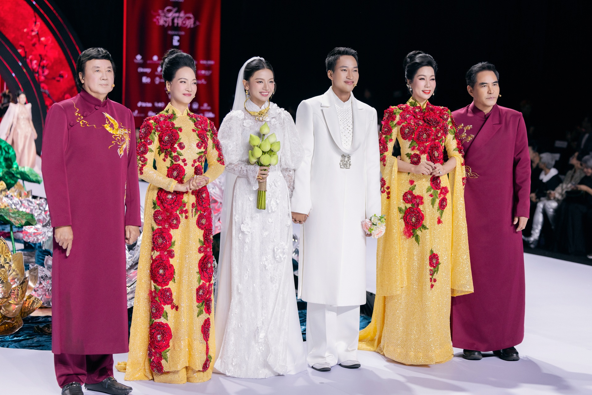 Bình và Hồng trong Mưa đỏ bất ngờ tái ngộ, hóa cô dâu - chú rể gây sốt - 3