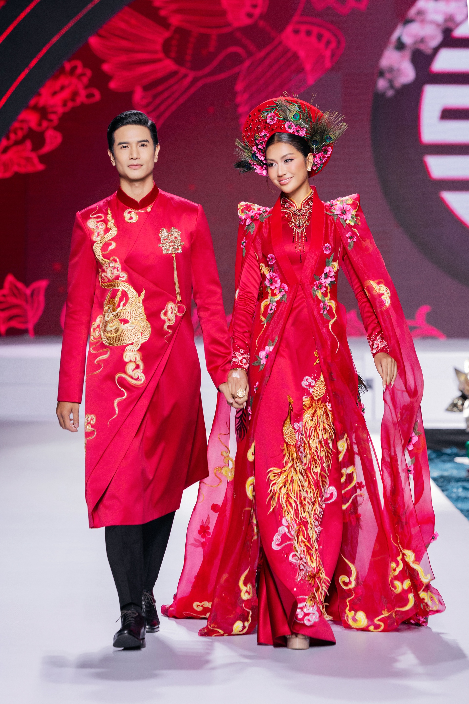 Bình và Hồng trong Mưa đỏ bất ngờ tái ngộ, hóa cô dâu - chú rể gây sốt - 10