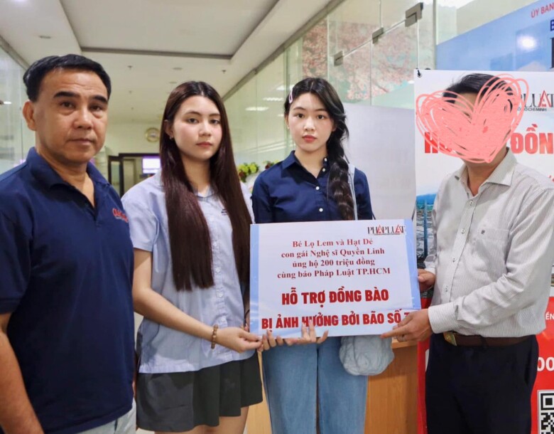 Hạt Dẻ nhà Quyền Linh xinh đẹp trong bộ ảnh chuẩn bị tốt nghiệp, ngoại hình thăng hạng từng ngày nay chuẩn "nàng thơ" 16 Năm 2024, 2 con gái của Quyền Linh ủng hộ 200 triệu đồng giúp đỡ bà con.