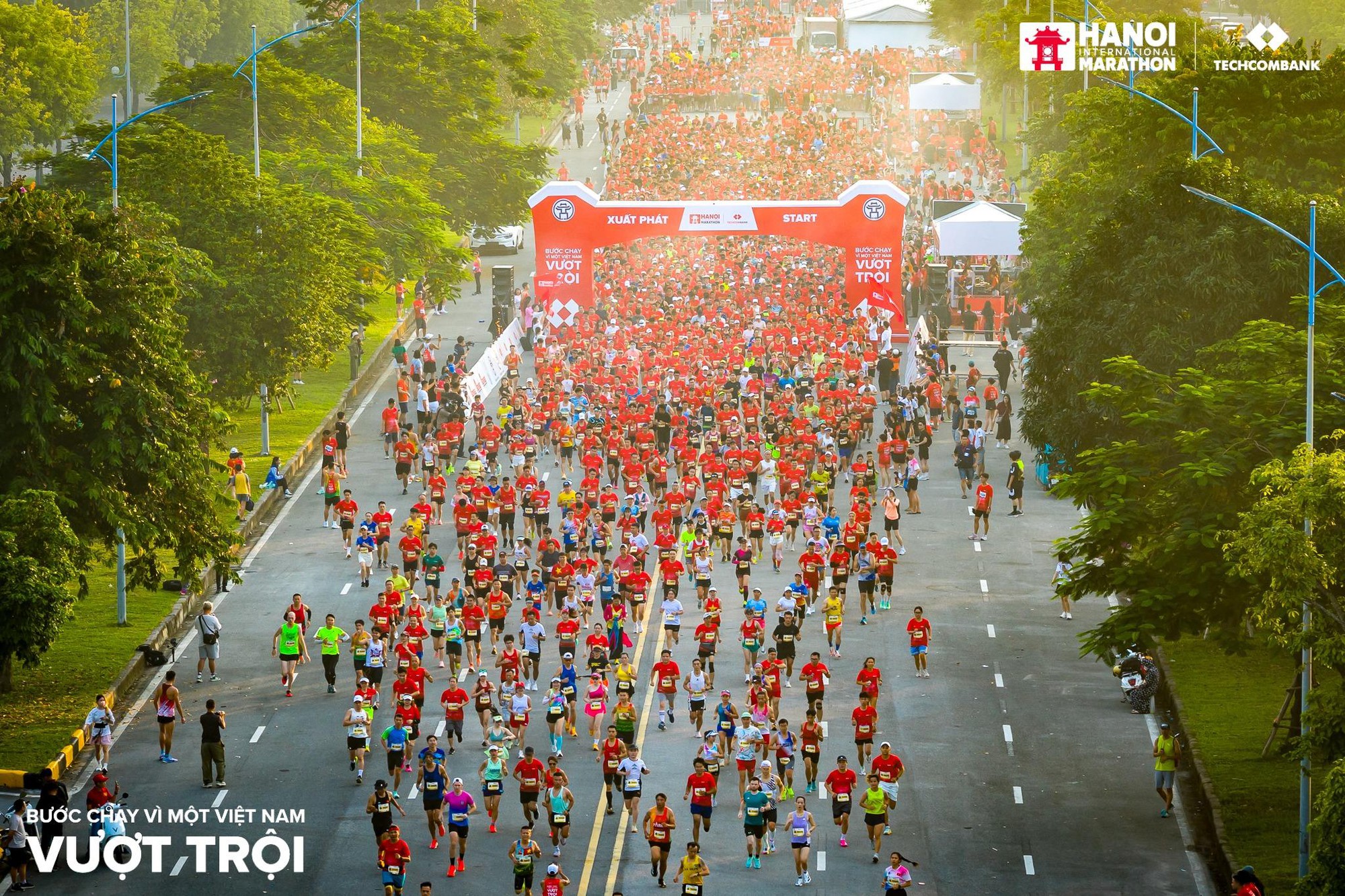 Khi Hà Nội hóa “đường chạy khổng lồ”: 13.000 runner cùng bứt phá giới hạn tại Marathon Quốc tế Hà Nội Techcombank 2025- Ảnh 3.