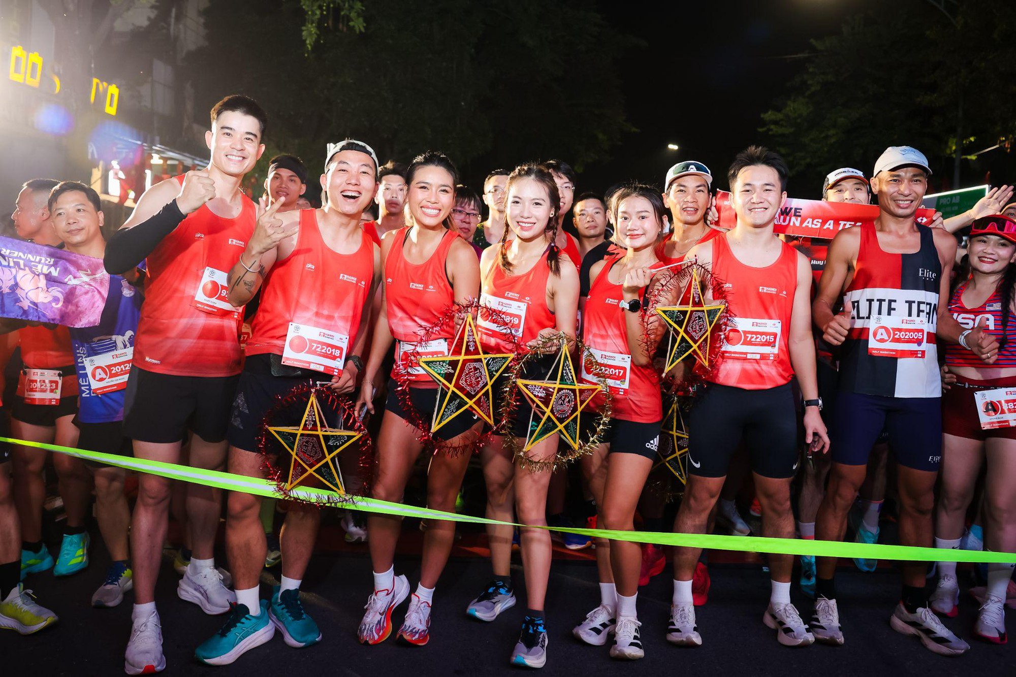 Khi Hà Nội hóa “đường chạy khổng lồ”: 13.000 runner cùng bứt phá giới hạn tại Marathon Quốc tế Hà Nội Techcombank 2025- Ảnh 8.