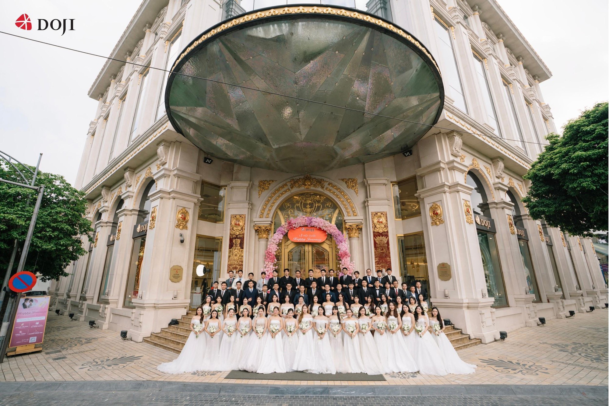 DOJI tưng bừng tổ chức lễ hội cưới “Hành trình hạnh phúc” trên cả nước- Ảnh 2.