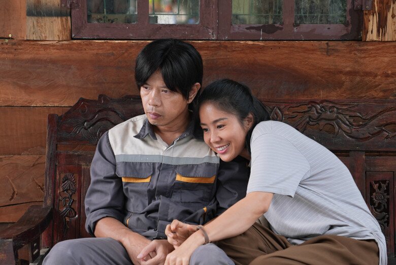 Trong Cuộc Chiến Hạ Lưu, Lê Phương và Thái Hòa có nhiều tương tác.