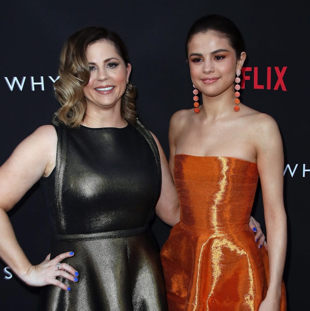 Nghi vấn Selena Gomez và mẹ ruột rạn nứt tình cảm sau lễ cưới của nữ ca sĩ - 2