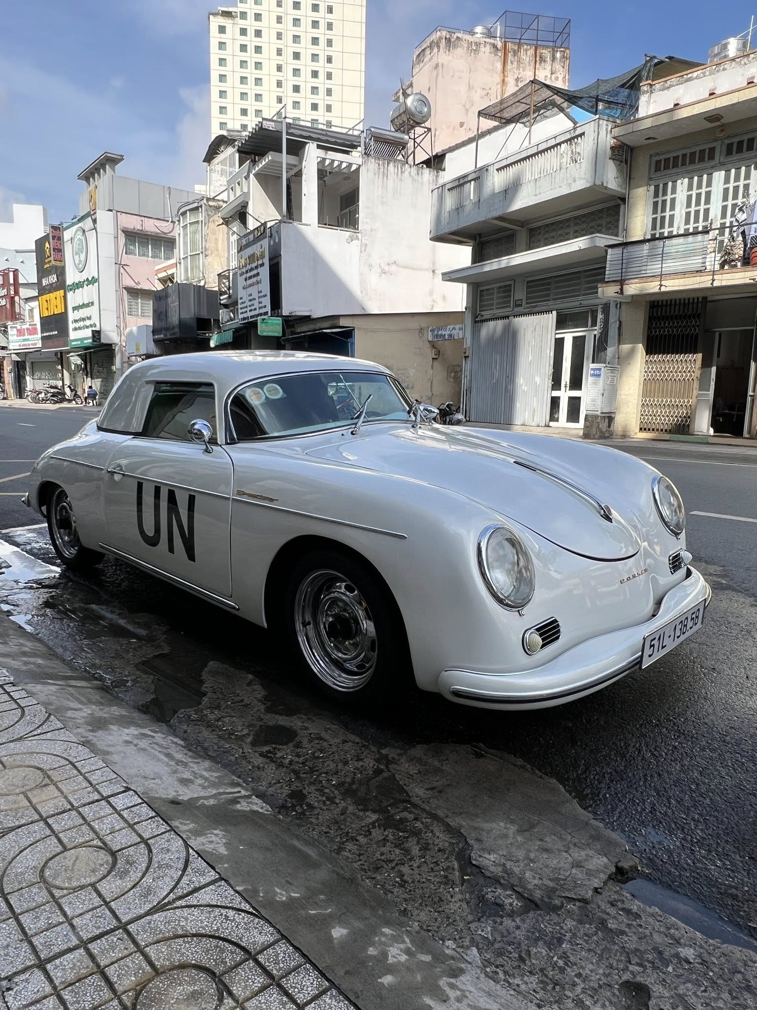 Porsche 356A Speedster hơn 70 tuổi gia nhập bộ sưu tập của ông Đặng Lê Nguyên Vũ, tra giá mới biết ngang ngửa siêu xe đời mới- Ảnh 2.