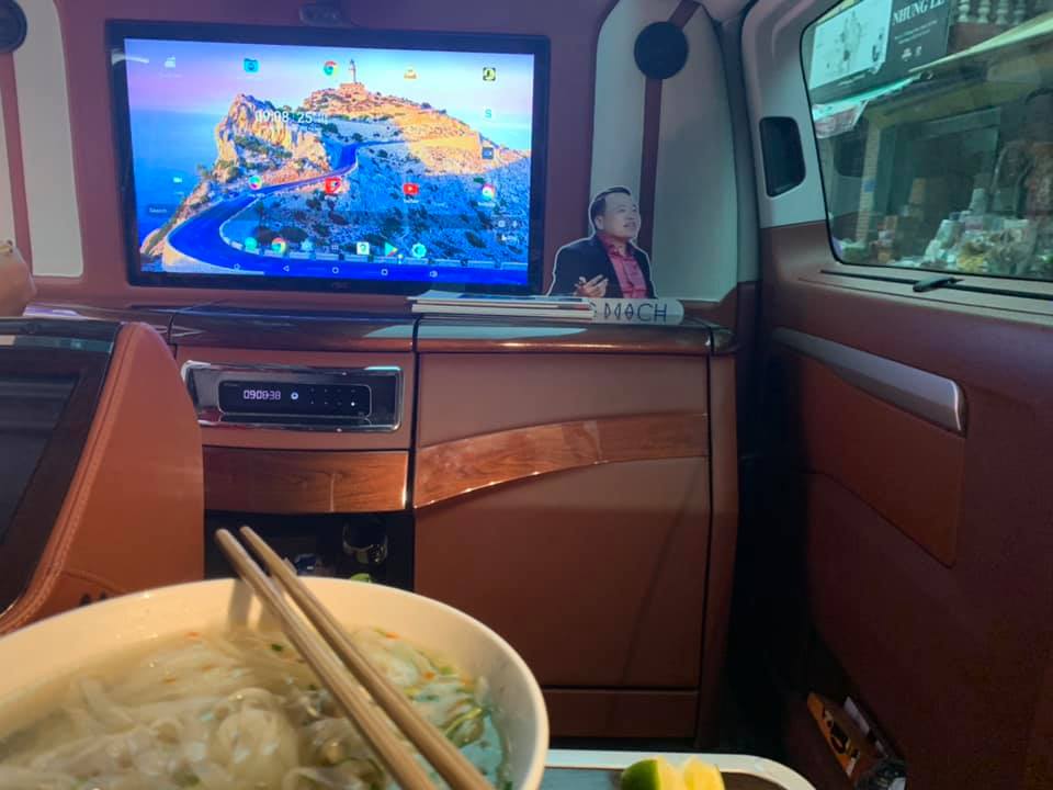 Những chiếc xe từng xuất hiện cùng shark Bình trên MXH: Từ xe thể thao đến siêu sang, có cả MPV độ nội thất kiểu ‘chủ tịch’ - Ảnh 4.