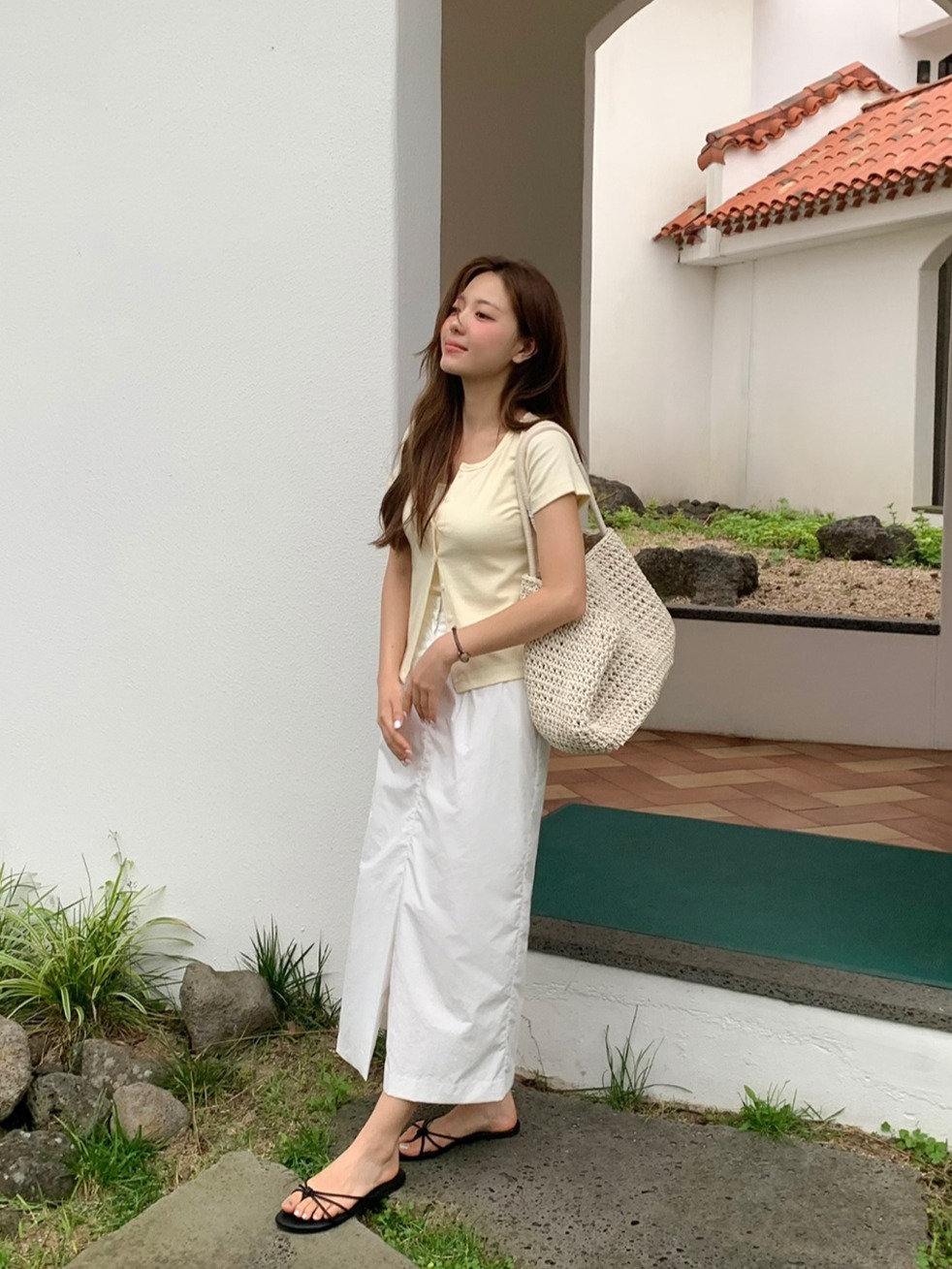 Mẫu chân váy tối giản hot nhất hiện tại, phối kiểu gì cũng sang chảnh xuất sắc - Ảnh 9.