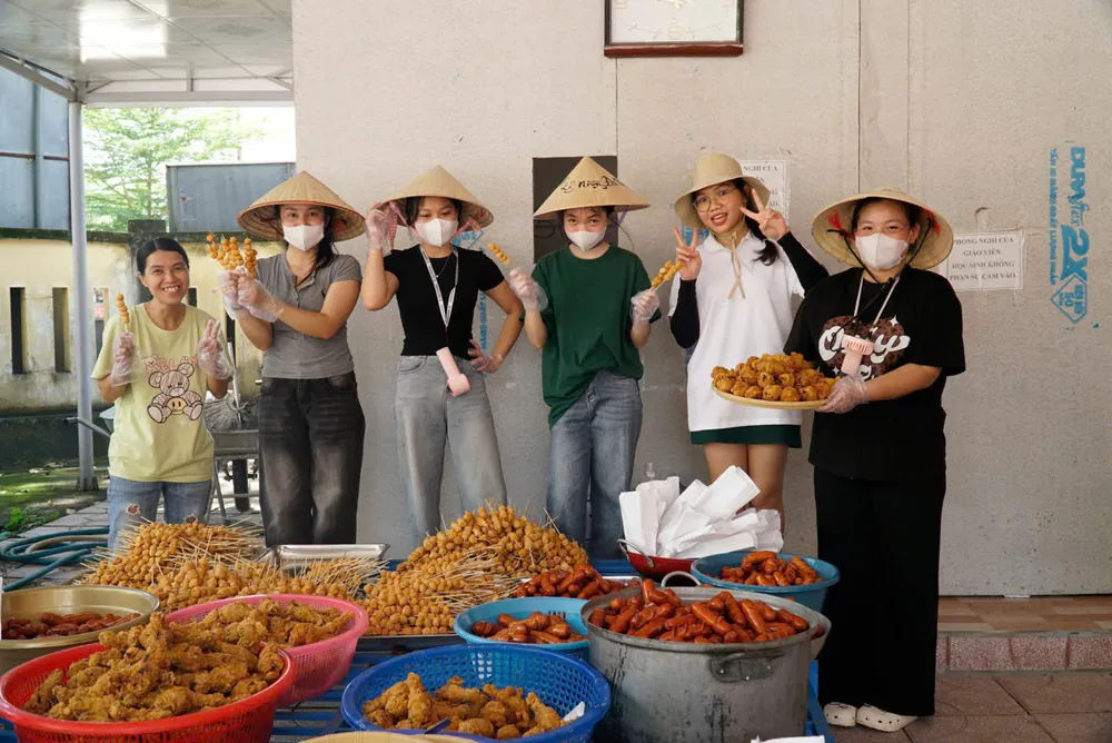 clb-bang-huu-chuyen-cho-anh-trang-yeu-thuong-o-mua-trung-thu-cho-em-2025 (3).jpg