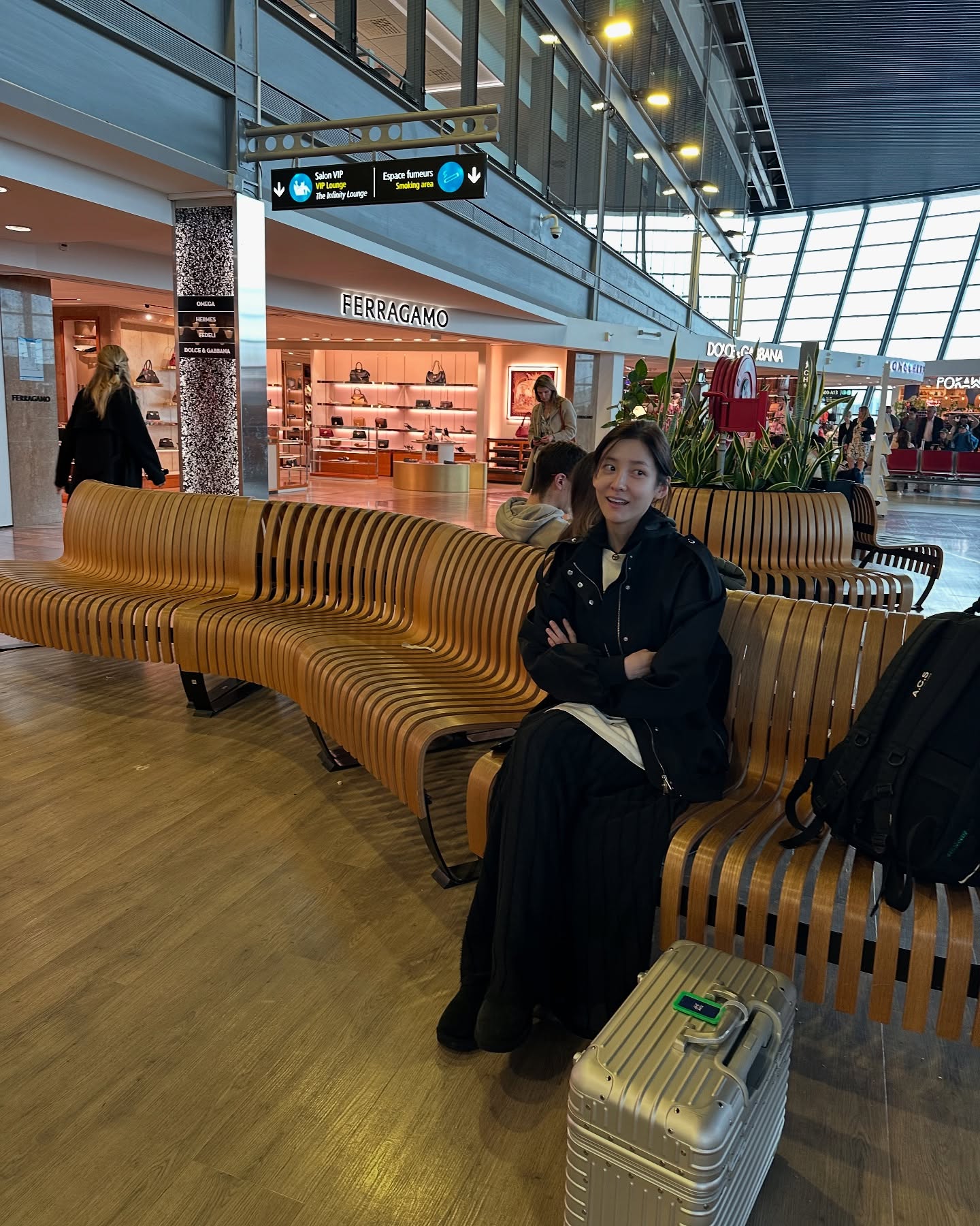 Chân dung cô gái 30 tuổi đi làm vì đam mê: Đồng hồ tiền tỷ, túi Hermès tự thân, style sang từ phim tới ngoài đời- Ảnh 5.