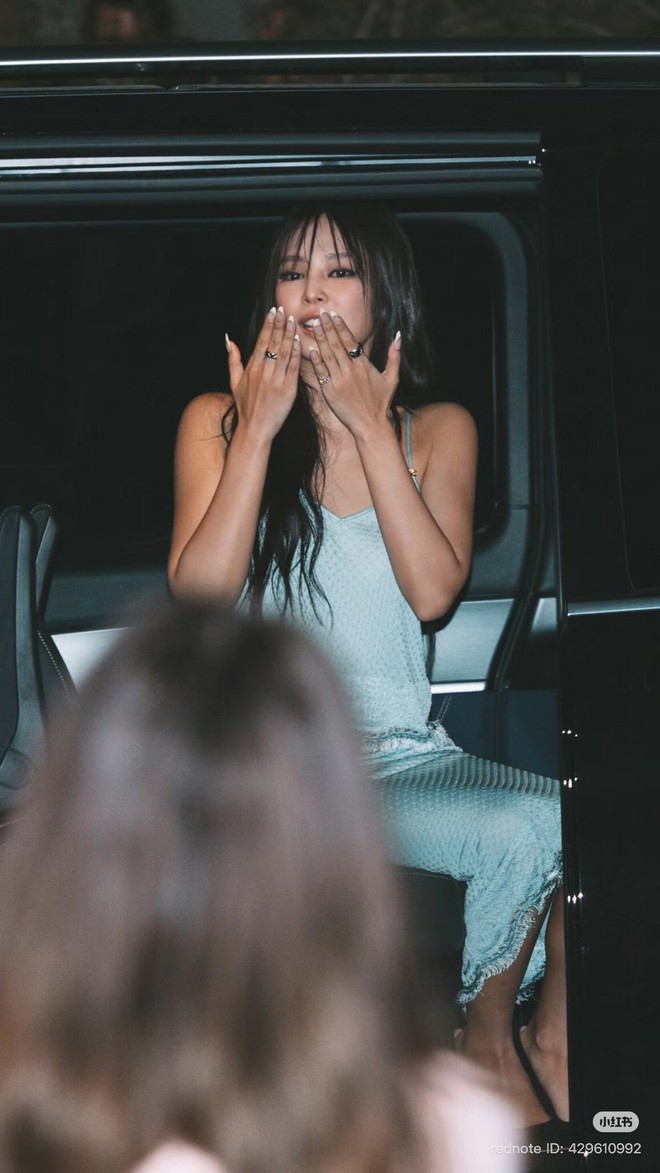 Jennie đi trễ vì được dàn xếp làm nữ chính Chanel?- Ảnh 6.
