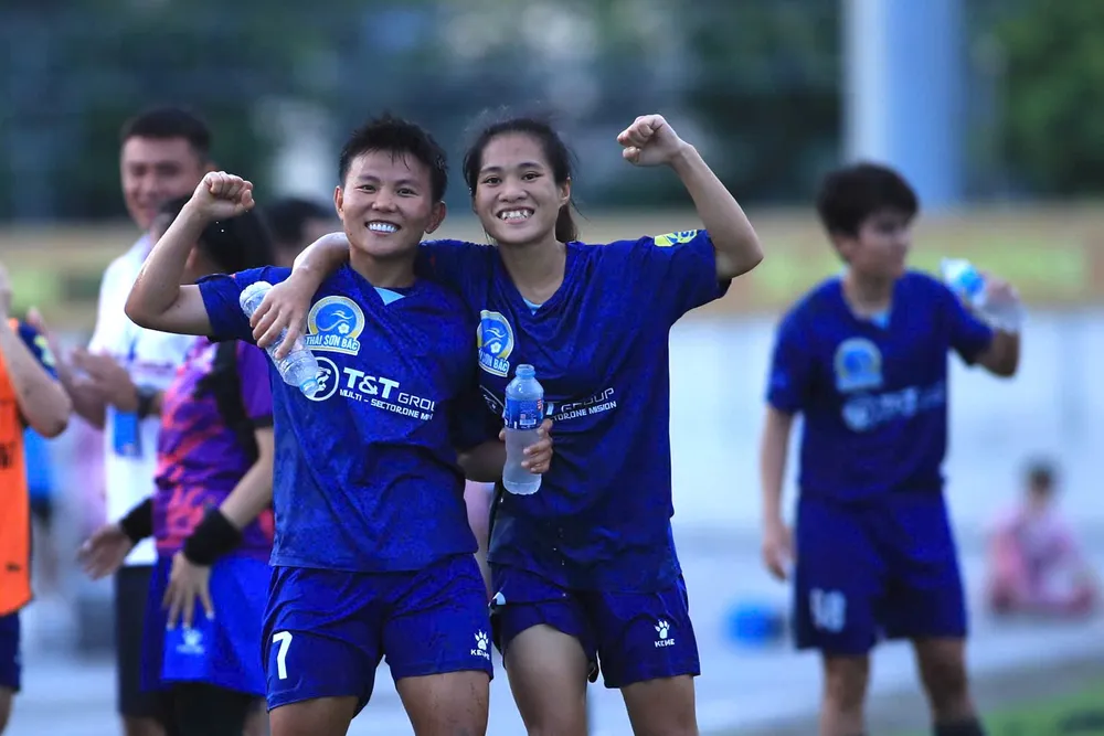 Hà Nội đánh mất ngôi đầu