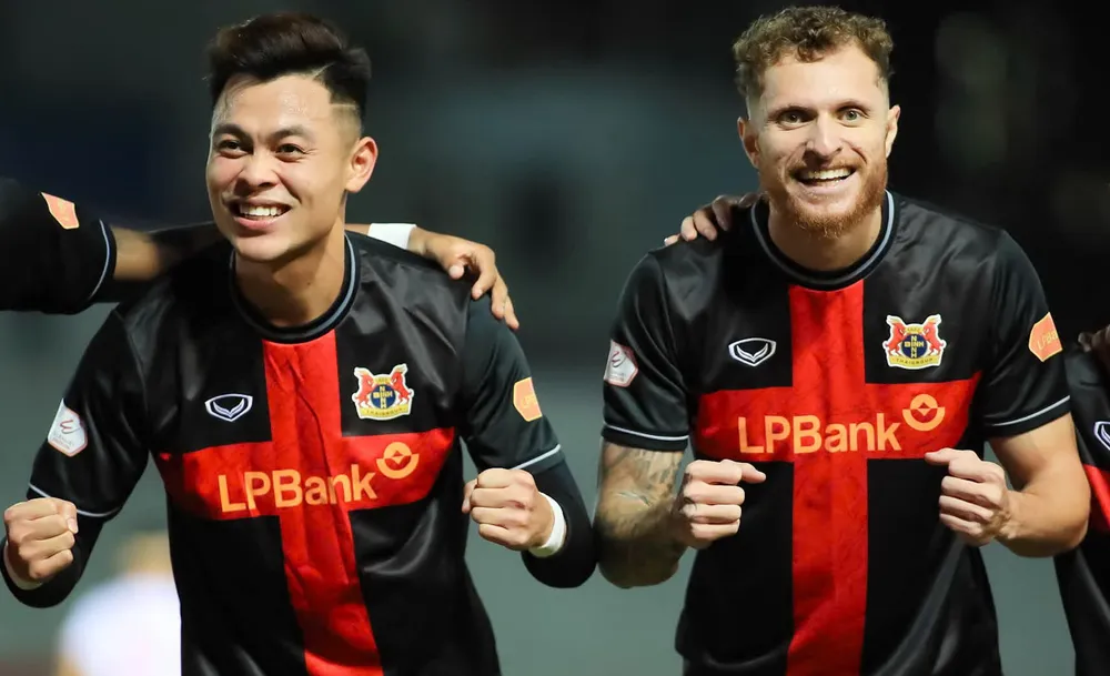 hlv-kim-sang-sik-tang-cuong-ngoai-binh-nhap-tich-len-tuyen (1).jpg