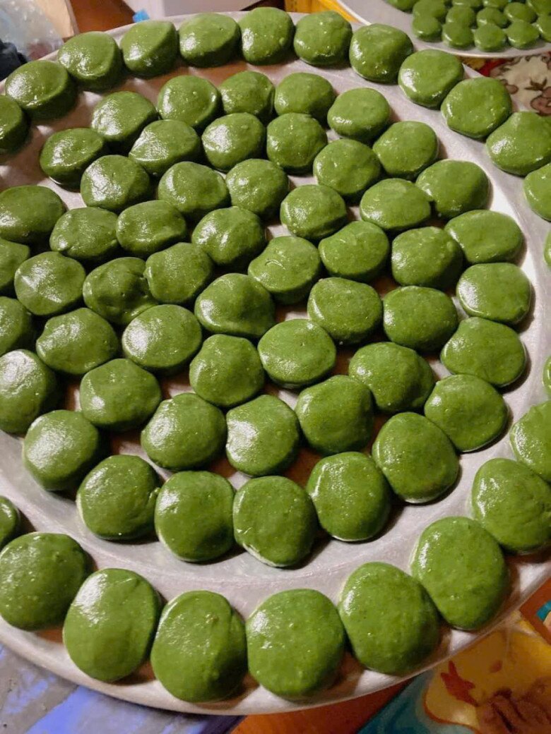 Món bánh nghe tên thấy “sợ hãi” mà càng ăn càng nghiền, đặc sản xứ Lạng được coi như một vị thuốc quý 3 Khâu nặn bánh khá quan trọng