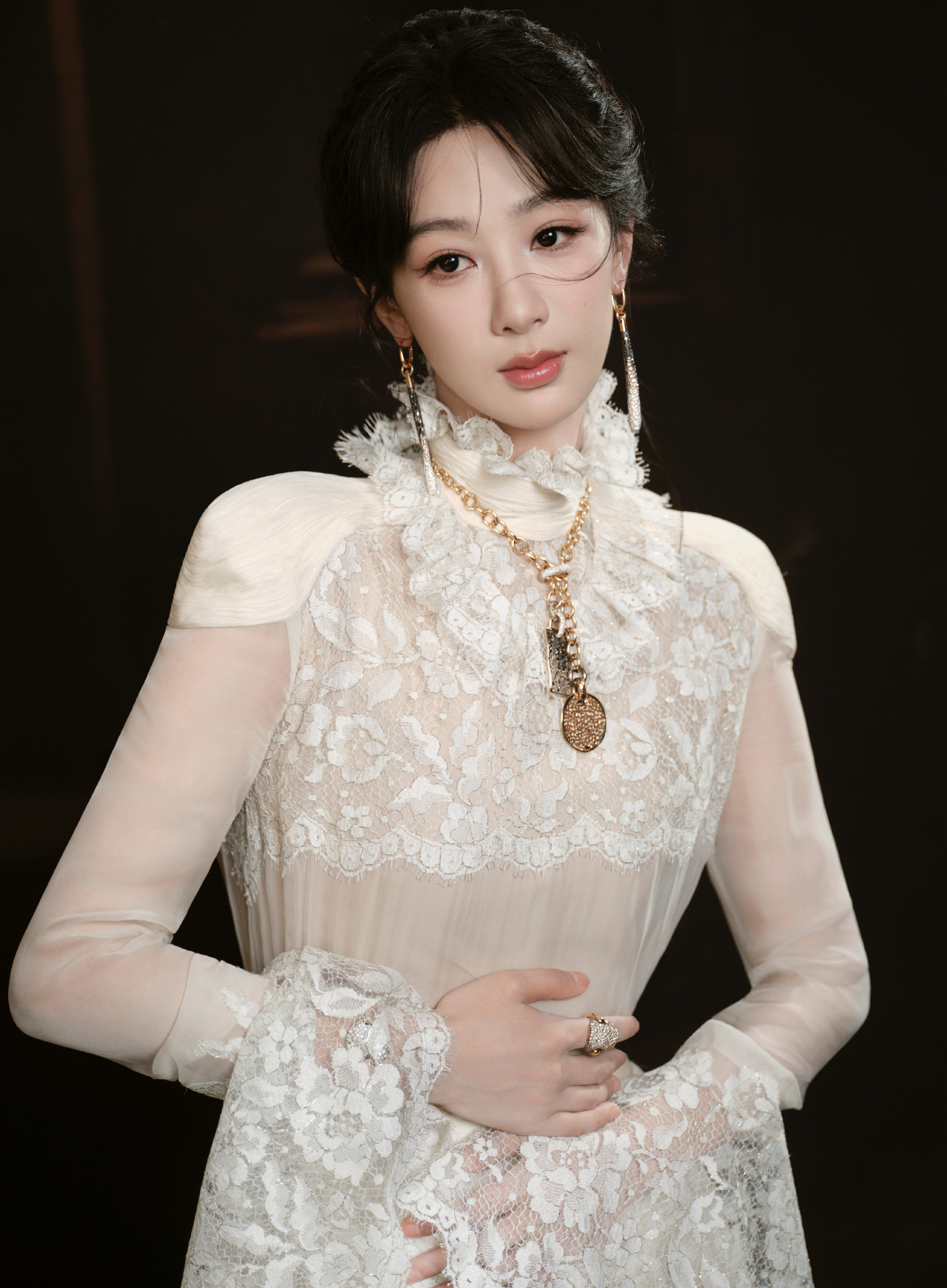 Netizen nước ngoài bình chọn 9 mỹ nhân Cbiz đẹp nhất: Địch Lệ Nhiệt Ba vượt mặt Triệu Lệ Dĩnh- Ảnh 5. Netizen nước ngoài bình chọn 9 mỹ nhân Cbiz đẹp nhất: Địch Lệ Nhiệt Ba vượt mặt Triệu Lệ Dĩnh- Ảnh 5.