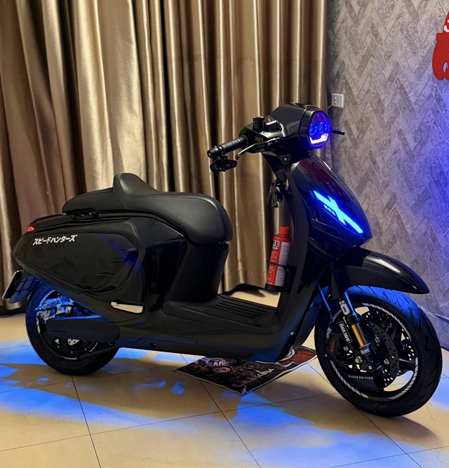 Người dùng khoe xe điện VinFast cá nhân hóa cực mạnh, dân mạng choáng: '1 đồng tiền xe, 5 đồng tiền độ'- Ảnh 3.