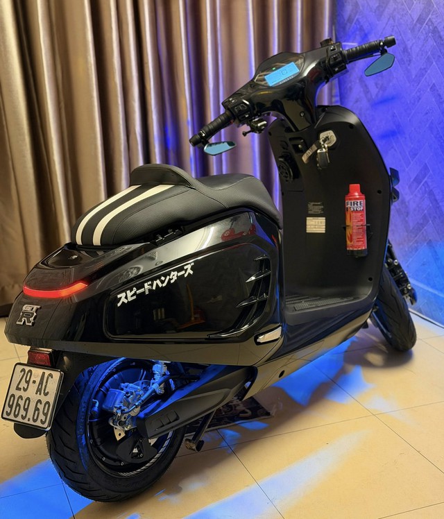 Người dùng khoe xe điện VinFast cá nhân hóa cực mạnh, dân mạng choáng: '1 đồng tiền xe, 5 đồng tiền độ'- Ảnh 4.