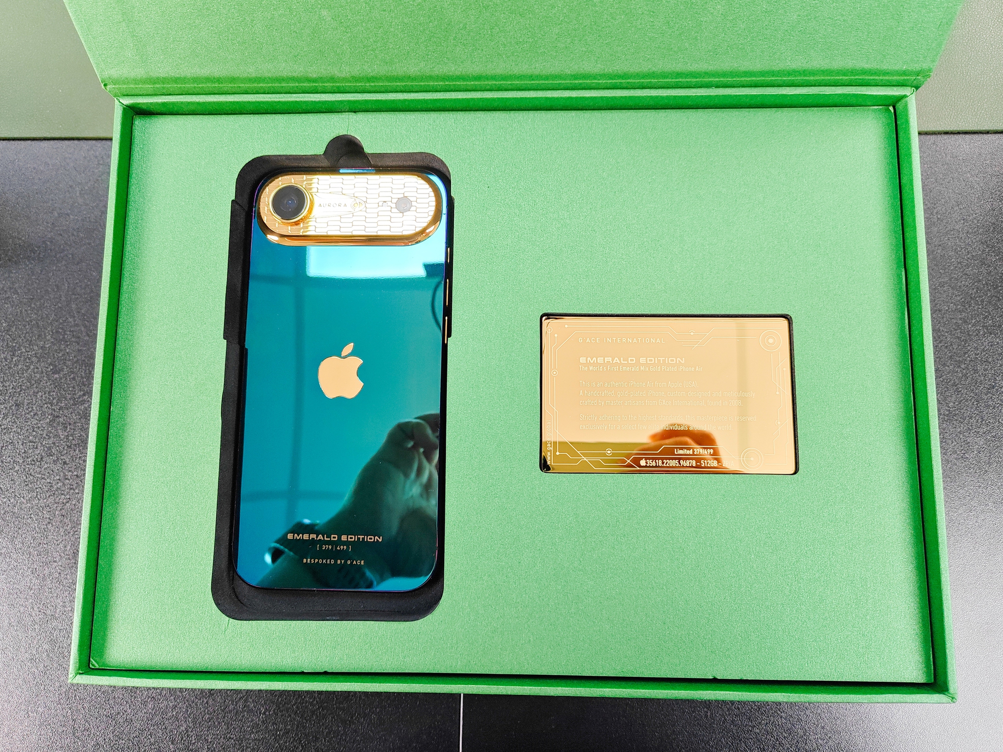 iPhone Air đã có phiên bản giới hạn sau khi mở bán được 1 tuần: Mạ xanh ngọc lục bảo, do nghệ nhân Việt chế tác- Ảnh 8.