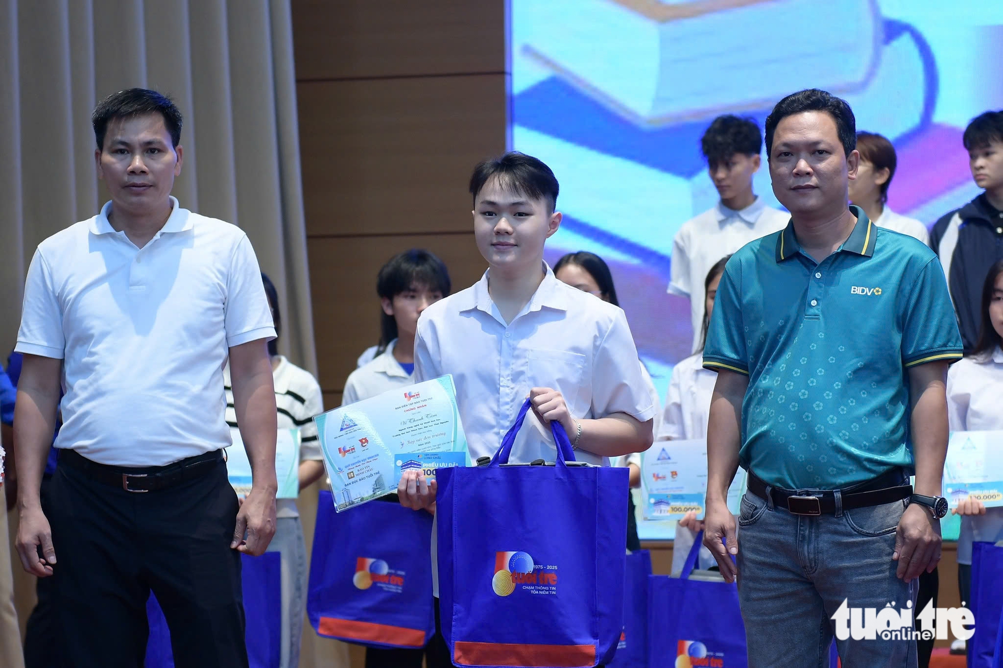 Tiếp sức đến trường - Ảnh 42.