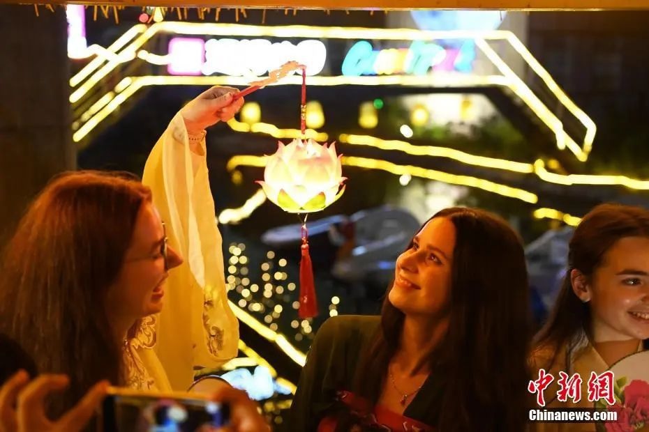 Những điều thú vị không thể bỏ qua về Tết Trung Thu ở nhiều nước - Ảnh 4.