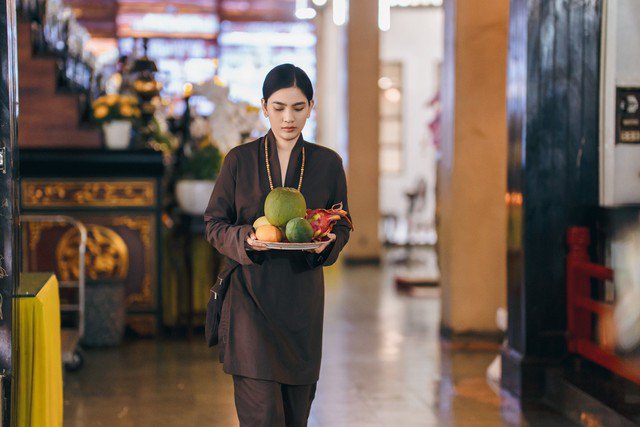 Sau này lớn lên, biết tới giáo lý nhà Phật, nàng hậu càng cảm thấy lựa chọn ăn chay của mình và gia đình là đúng đắn. Theo á hậu, quyết định chọn ăn chay trường và không ngờ trong suốt quá trình ăn chay lại khám phá ra một điều hết sức thú vị. Đó là sức khỏe ngày càng một dẻo dai và cuộc sống thanh bình, vui vẻ.