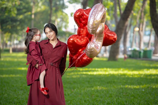 Về đời tư, Á hậu Trương Thị May thường kín tiếng trong chuyện tình cảm. Tuy nhiên, tháng 6/2023, người đẹp gây bất ngờ khi công khai hình ảnh con gái đầu lòng - MayMy trên mạng xã hội. Lúc đó cô tiết lộ vừa trải qua khoảng thời gian khó khăn và gặp bỡ ngỡ khi tập làm mẹ.