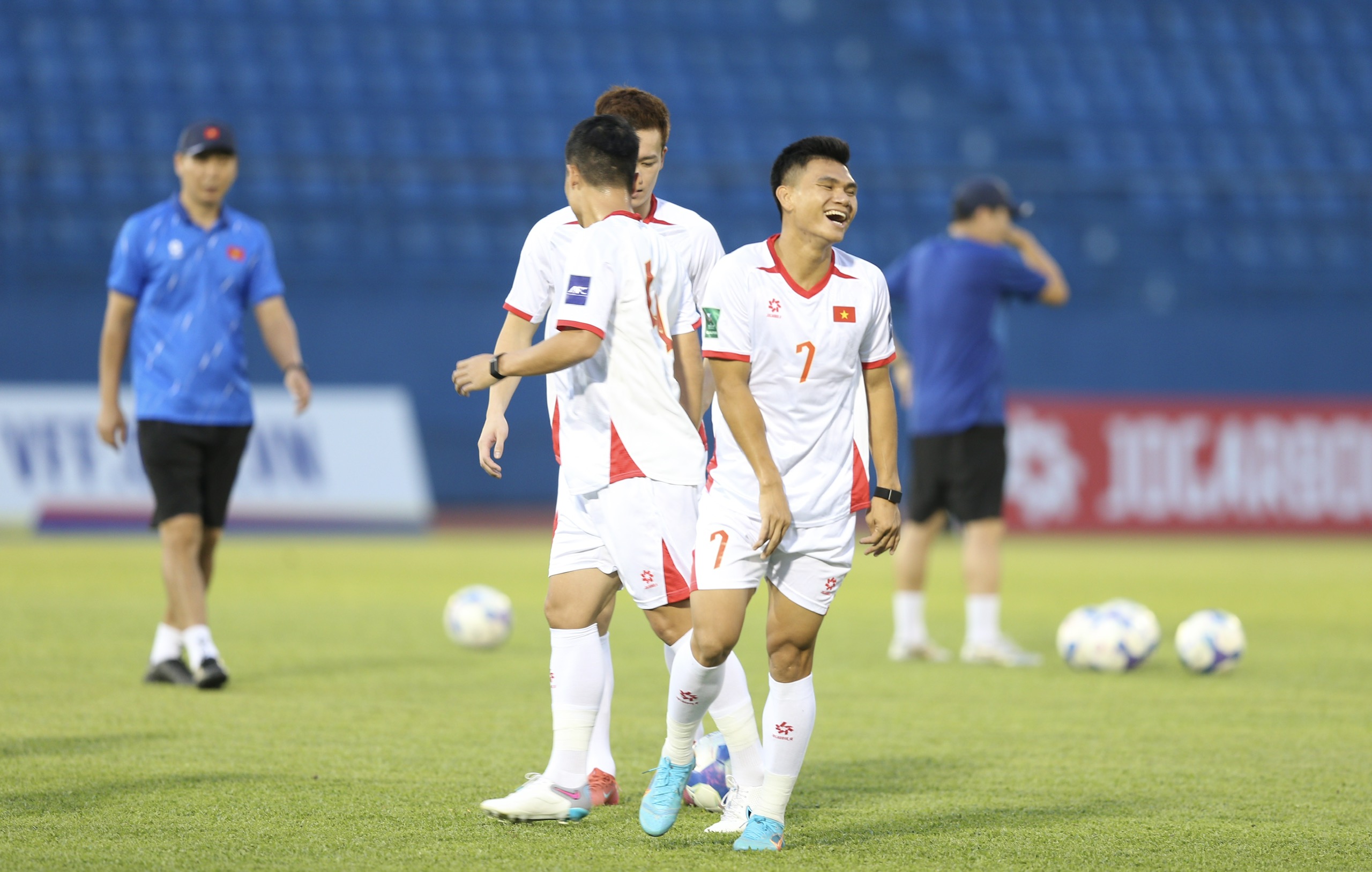 Xuất hiện nhiều tình tiết lạ trước thềm trận đội tuyển Việt Nam đấu Nepal
- Ảnh 11.