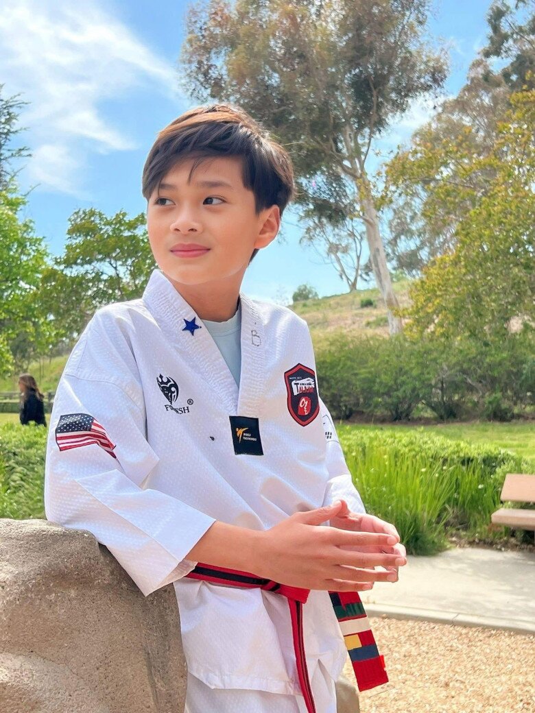 Sao Việt 24h: Đàm Vĩnh Hưng chúc mẹ ruột của con trai hạnh phúc, nhắc lại bài thơ tặng riêng trong đám cưới 11 Sao Việt 24h: Đàm Vĩnh Hưng chúc mẹ ruột của con trai hạnh phúc, nhắc lại bài thơ tặng riêng trong đám cưới - 10