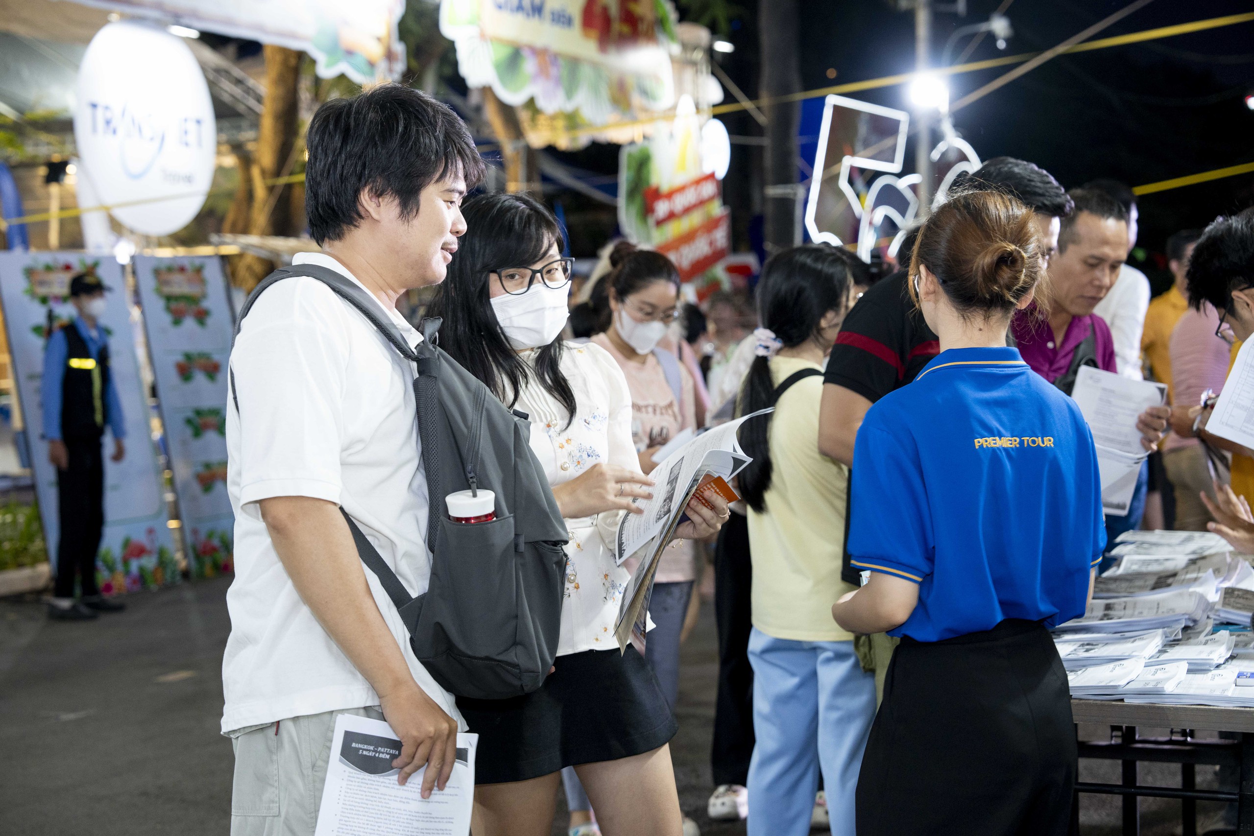 Cuối tuần săn tour giảm giá 