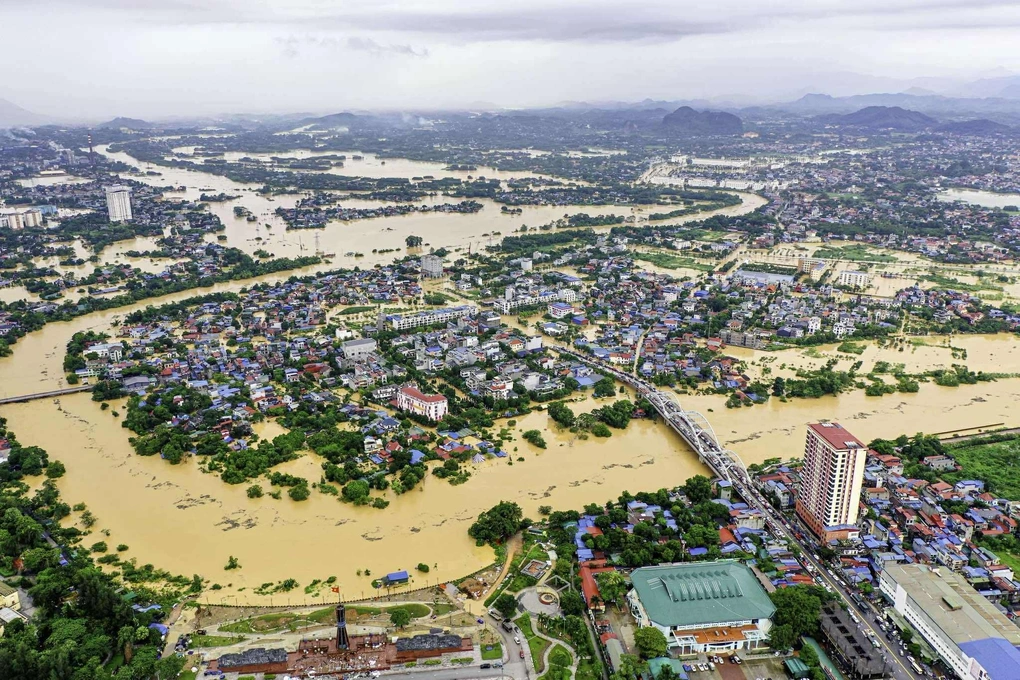 Chung tay giúp người dân miền Bắc vượt qua cơn lũ dữ - 2