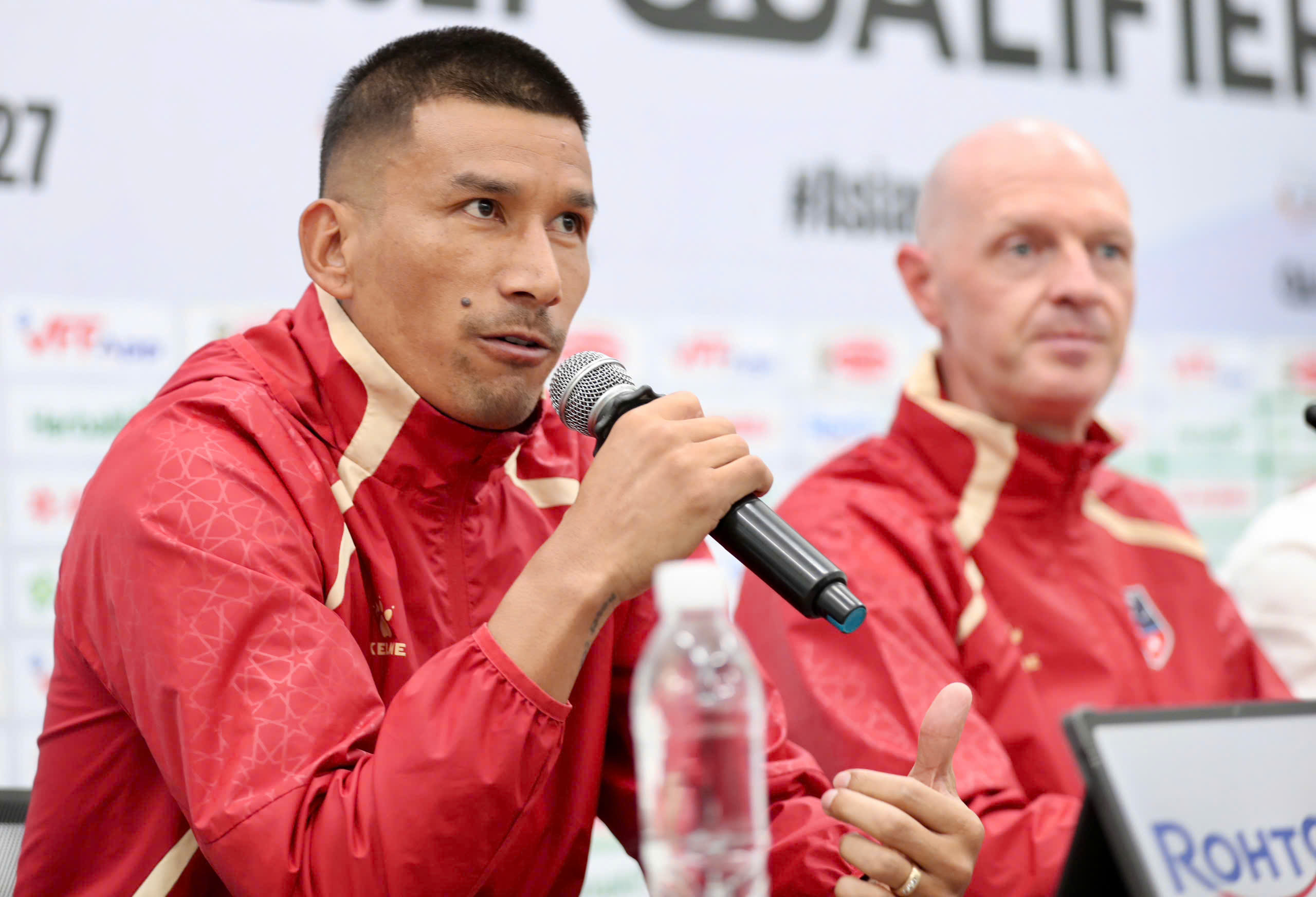 Tuyển Việt Nam - Ảnh 2.