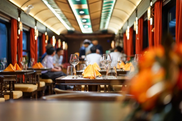 Chuyến tàu hơn 200 triệu đồng/người ở Việt Nam có gì khiến du khách mê mẩn? - 4