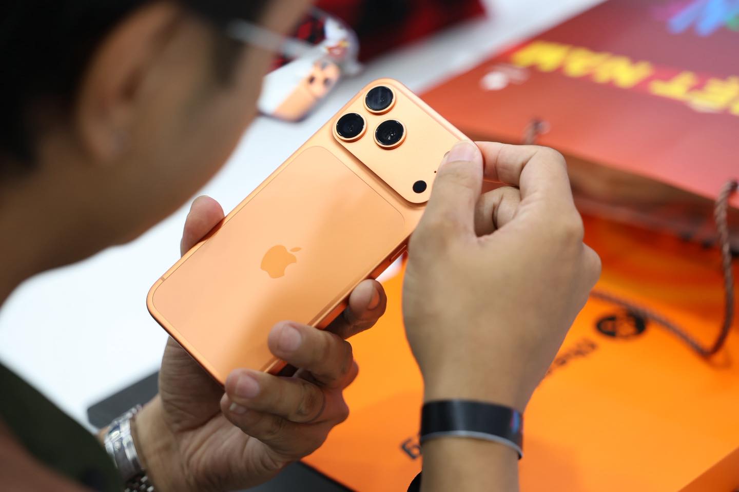 Lướt mạng xã hội giờ chỉ thấy một cảnh: 