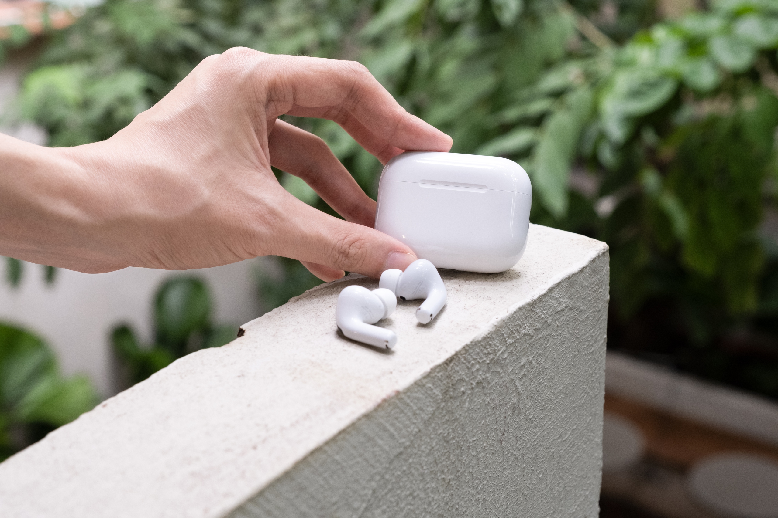 Trải nghiệm nhanh AirPods Pro 3 chính hãng vừa mở bán: Trên tai thoải mái, lần đầu có cảm biến đo nhịp tim- Ảnh 3.