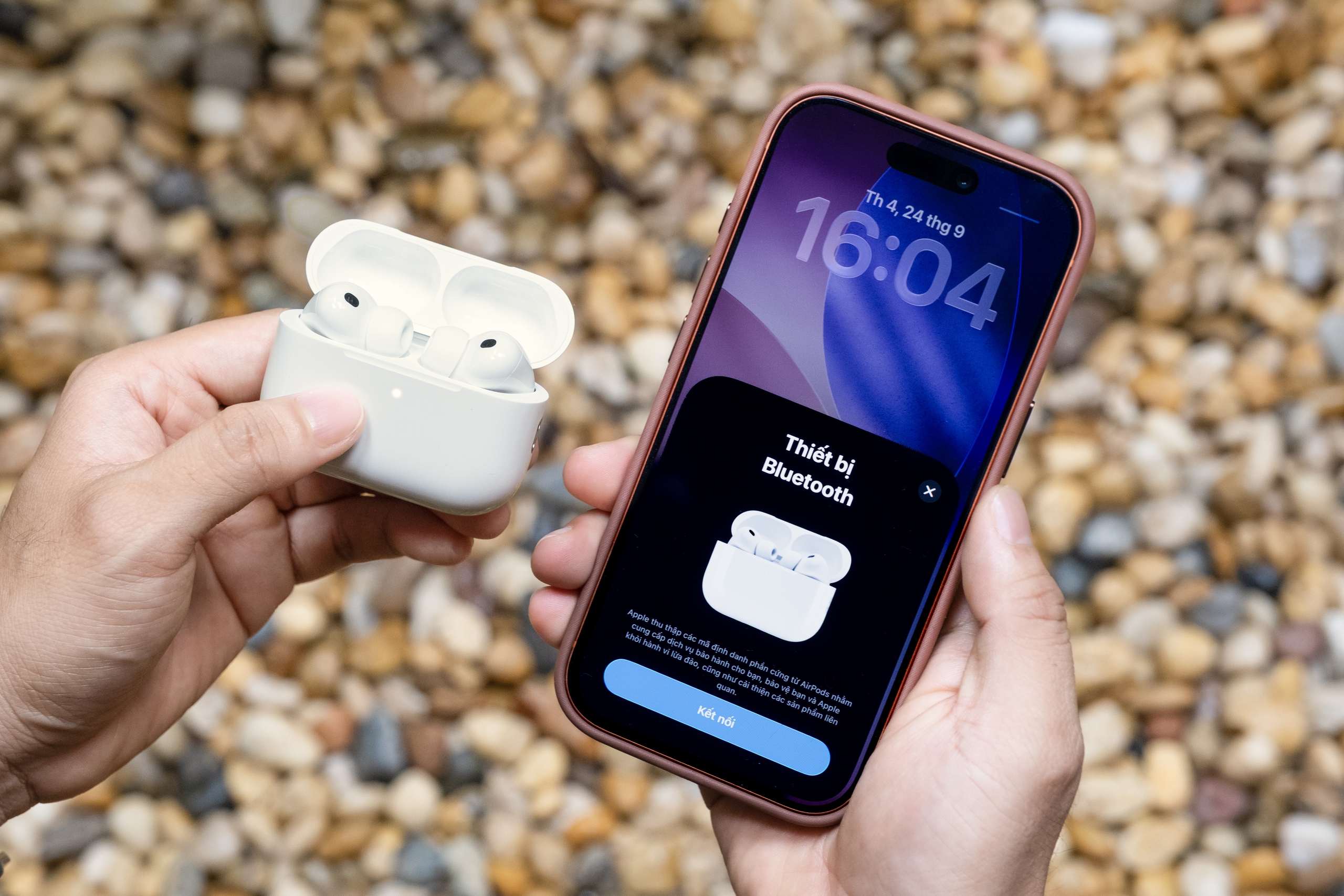 Trải nghiệm nhanh AirPods Pro 3 chính hãng vừa mở bán: Trên tai thoải mái, lần đầu có cảm biến đo nhịp tim- Ảnh 5.