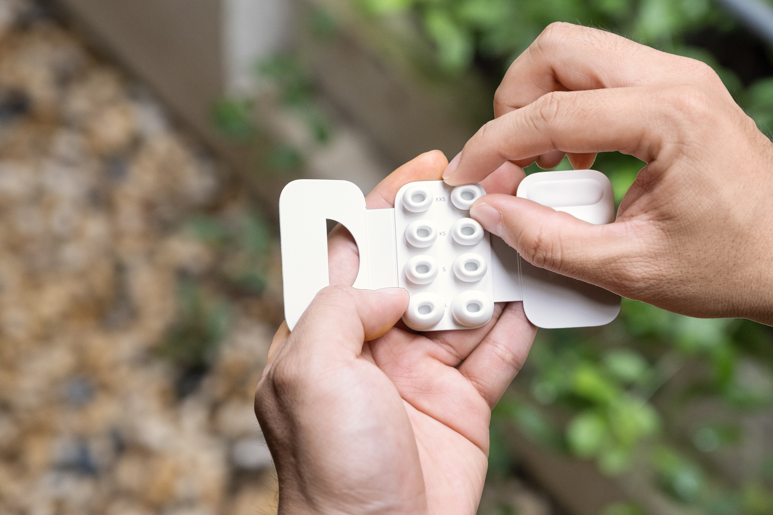 Trải nghiệm nhanh AirPods Pro 3 chính hãng vừa mở bán: Trên tai thoải mái, lần đầu có cảm biến đo nhịp tim- Ảnh 6.