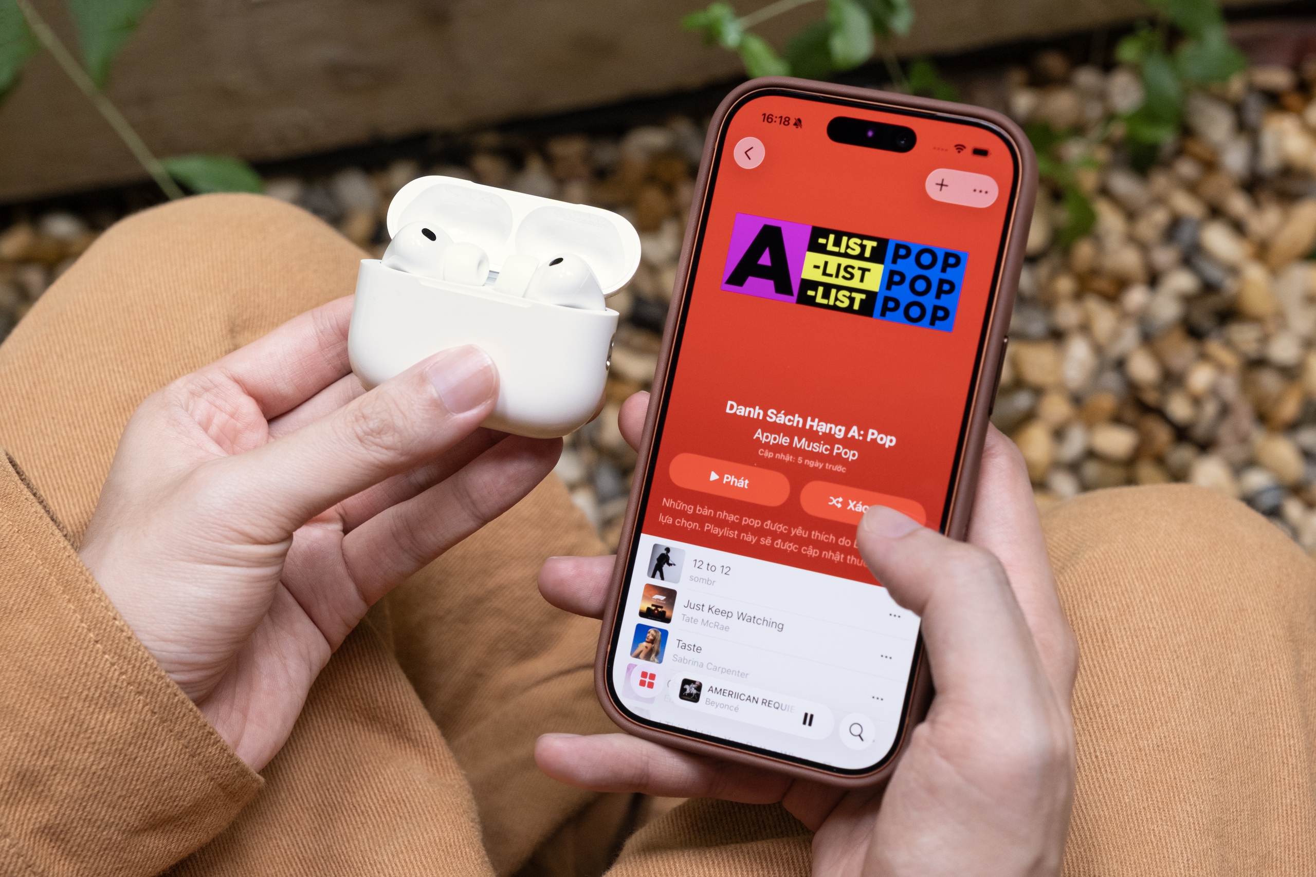 Trải nghiệm nhanh AirPods Pro 3 chính hãng vừa mở bán: Trên tai thoải mái, lần đầu có cảm biến đo nhịp tim- Ảnh 12.