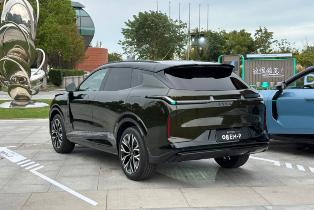 SUV cạnh tranh Everest chưa ra mắt Việt Nam đã nâng cấp tại Trung Quốc - 3