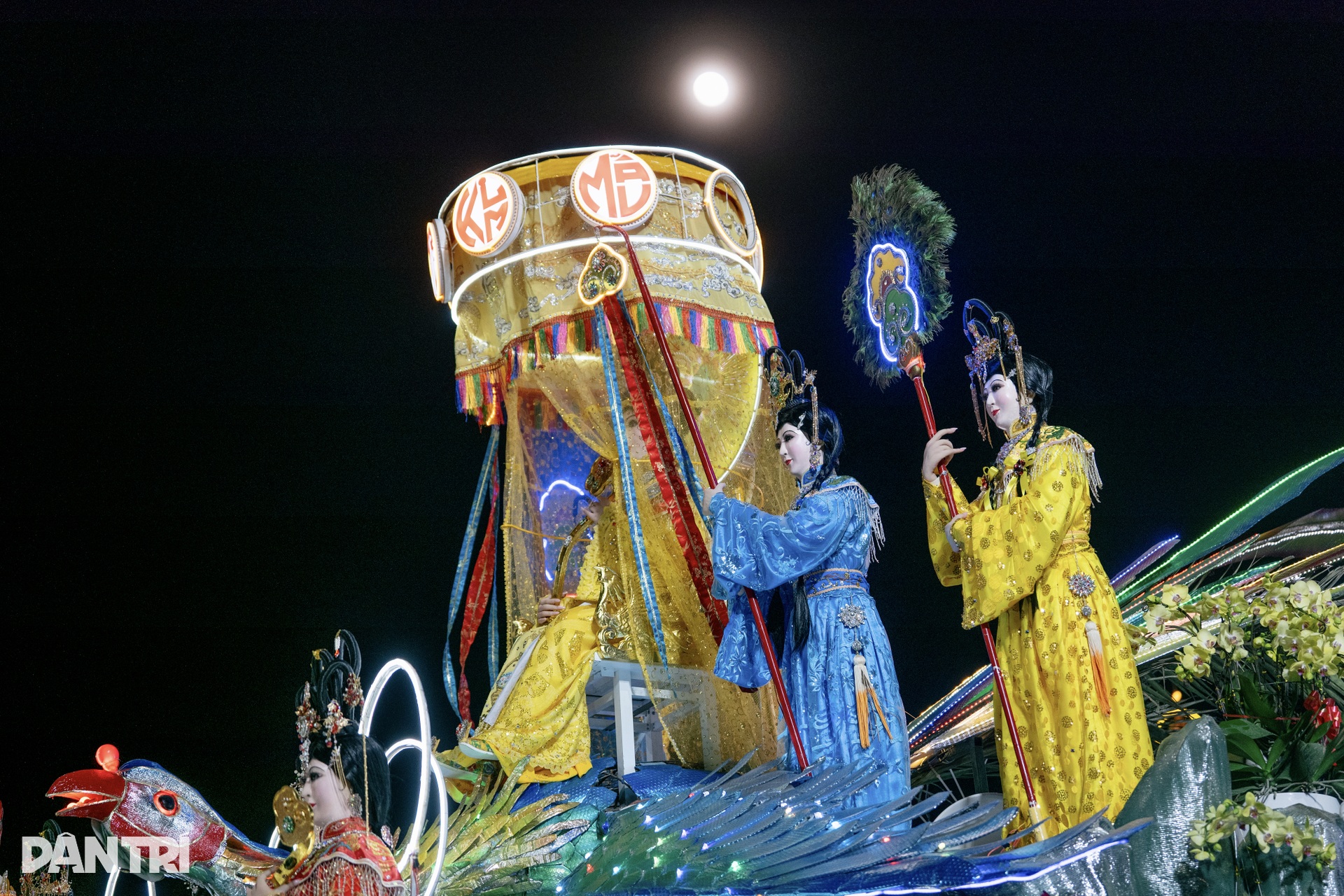 Tây Ninh rực sáng đêm Đại lễ Hội Yến Diêu Trì Cung 2025 - 5