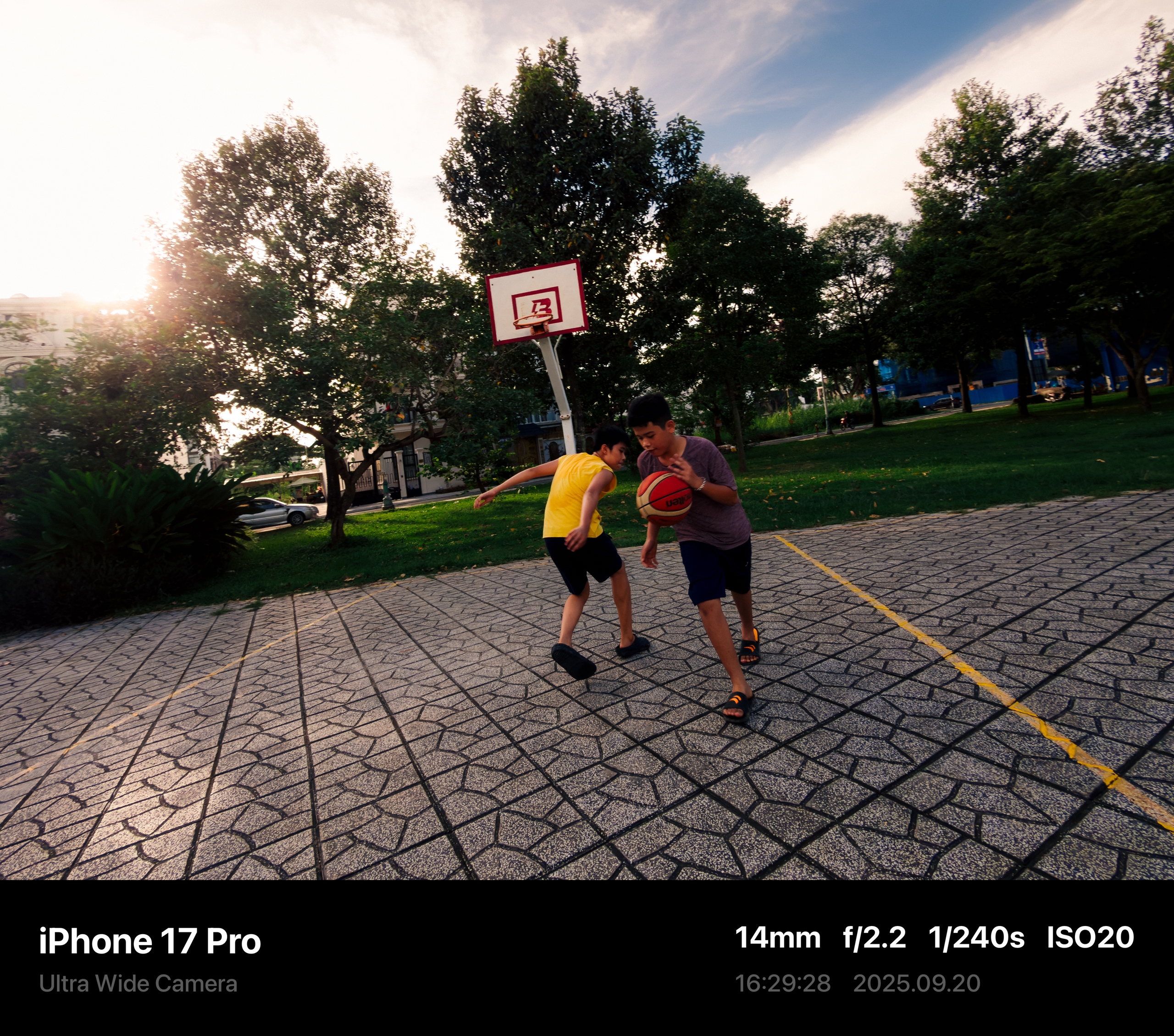 Sài Gòn qua Sài Gòn qua