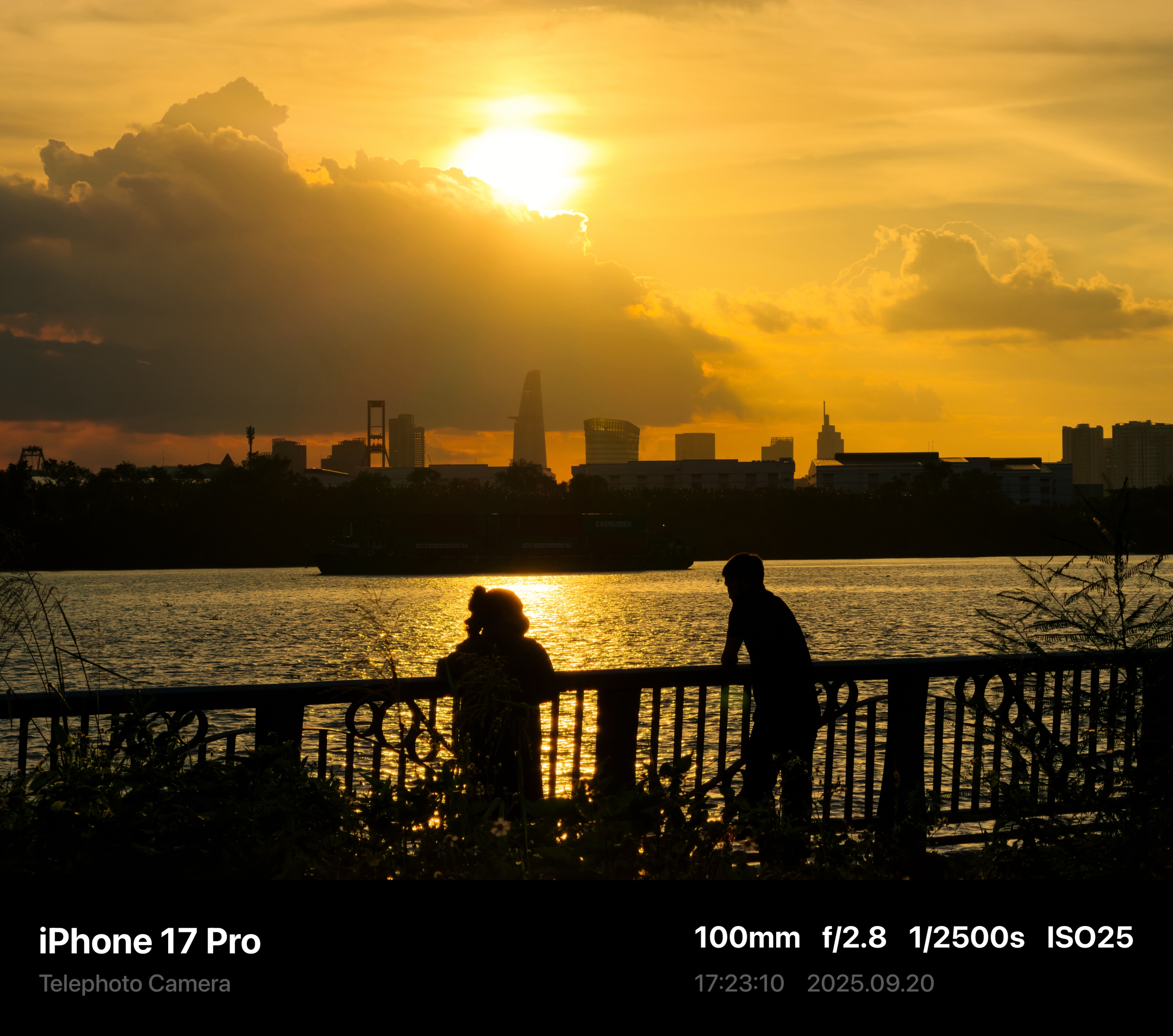 Sài Gòn qua Sài Gòn qua