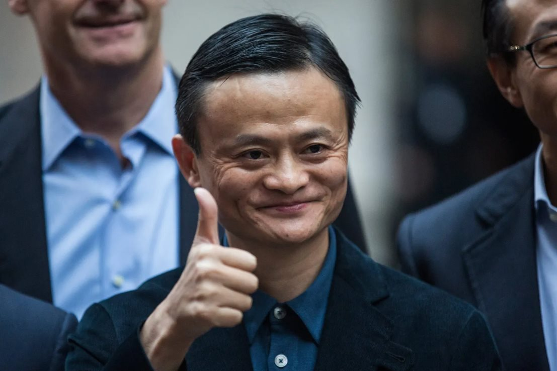 Jack Ma ‘lột xác’ hậu ở ẩn: Ngừng ồn ào, âm thầm đeo thẻ nhân viên nhưng vẫn chi 53 tỷ USD để chuyển đế chế TMĐT thành tập đoàn AI- Ảnh 2.