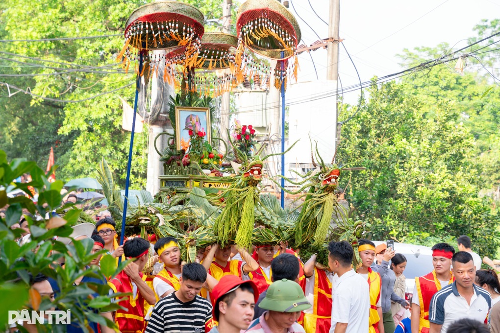 Độc đáo kiệu lá hình rồng làm trong 7 ngày để đón Trung thu ở Hà Nội - 3