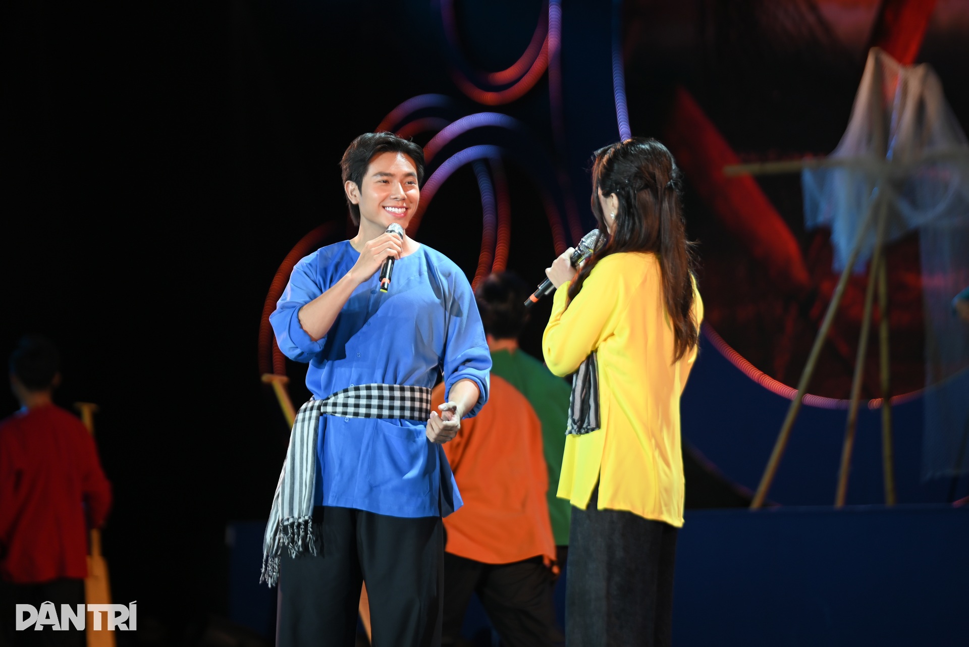  Rực rỡ đêm khai mạc Lễ hội Nghinh Ông Cần Giờ 2025 - 6