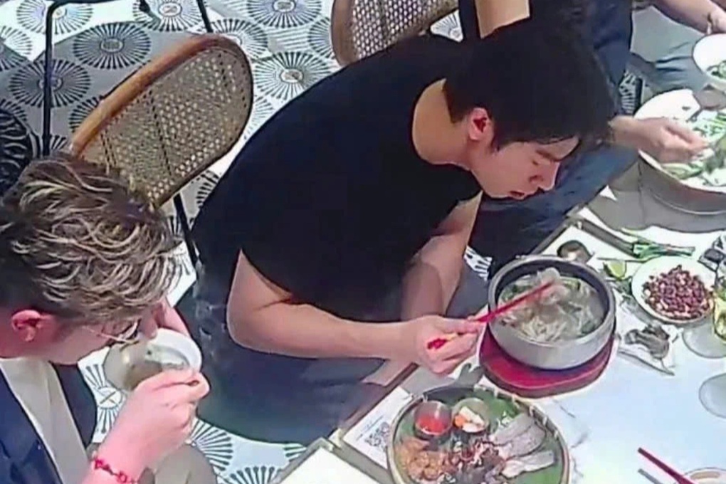 Hứa Quang Hán và loạt sao mê món cuốn, phở Việt, nửa đêm vẫn đi ăn  - 2